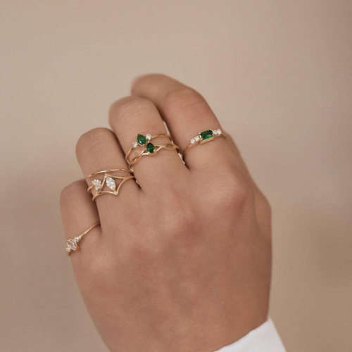 Anel Ouro 18k Feminino Esmeralda Central Diamantes Laterais - Imagem 4