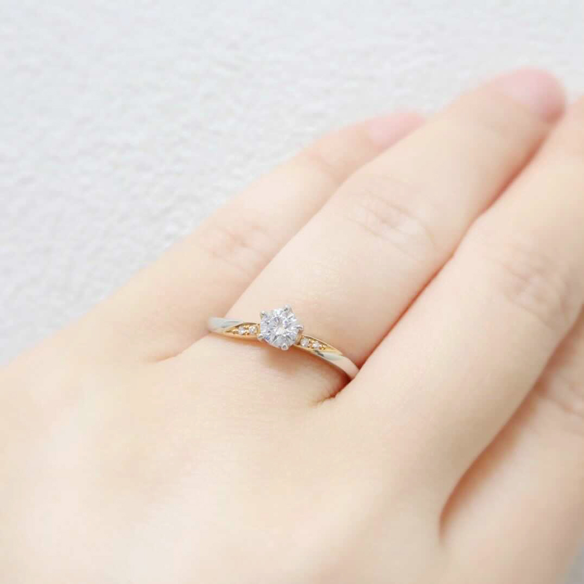 Anel Noivado Oriente Ouro Branco & Ouro Amarelo - Imagem 6