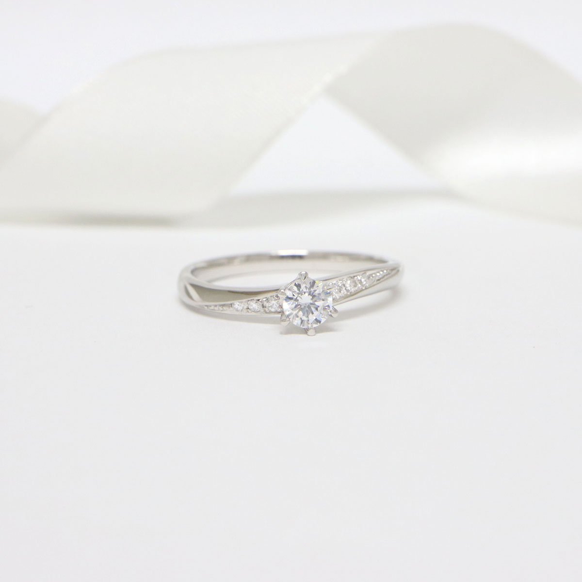 Anel Noivado Paraíso Ouro Branco - Imagem 3