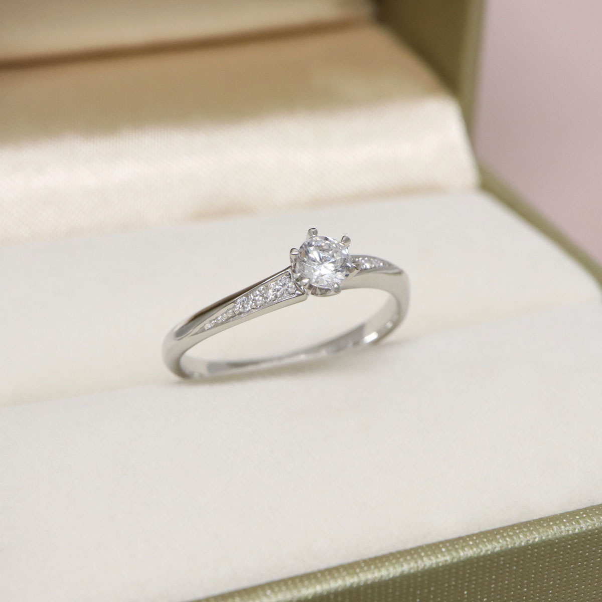 Anel Noivado Paraíso Ouro Branco - Imagem 5