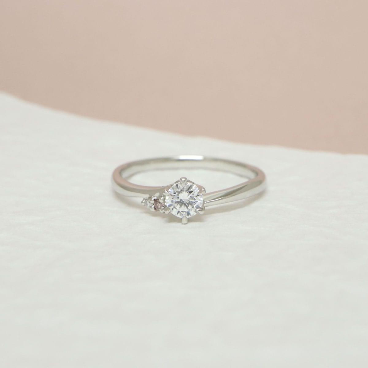 Anel Noivado Cravo Da Índia Ouro Branco - Imagem 4