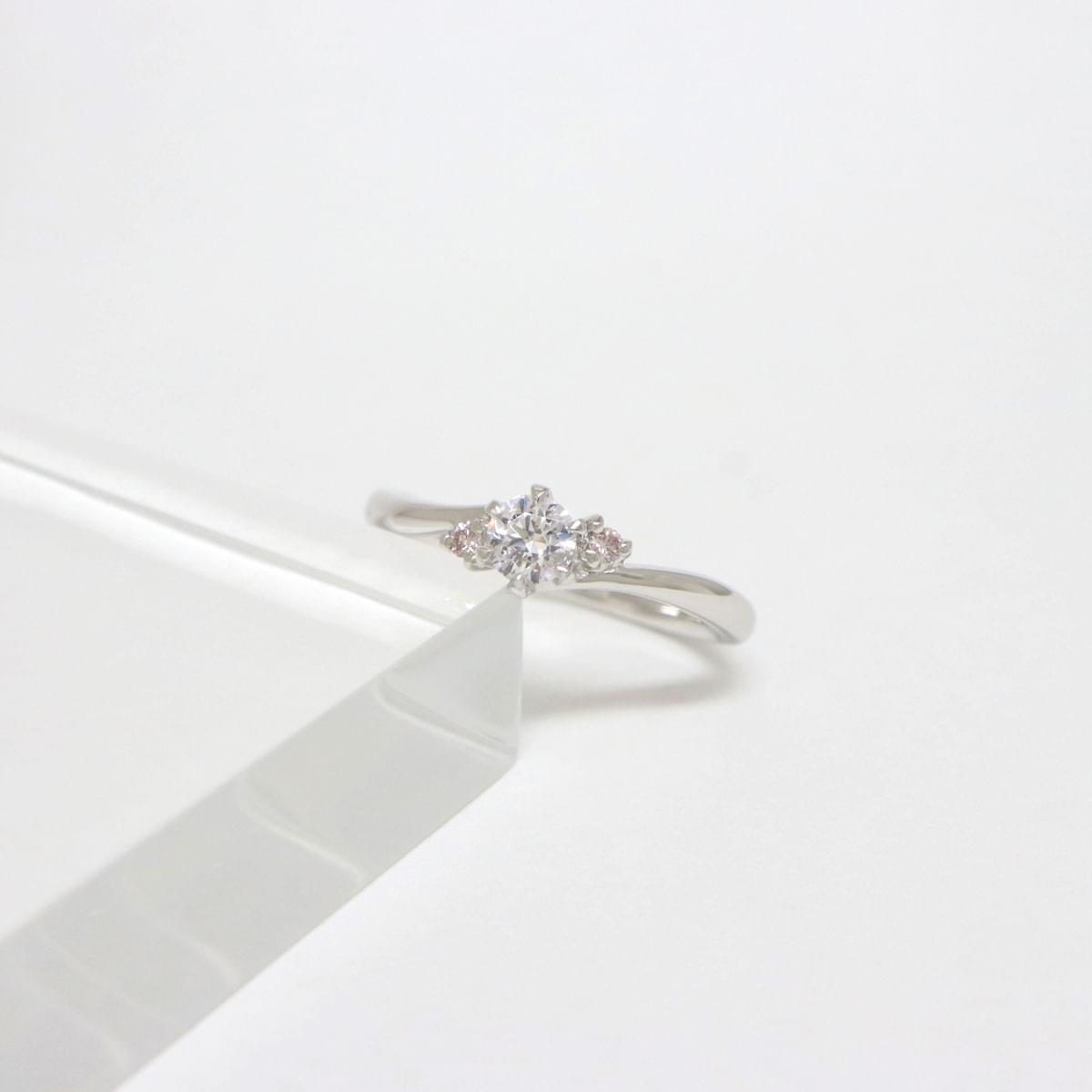 Anel Noivado Tulipa Ouro Branco - Imagem 5