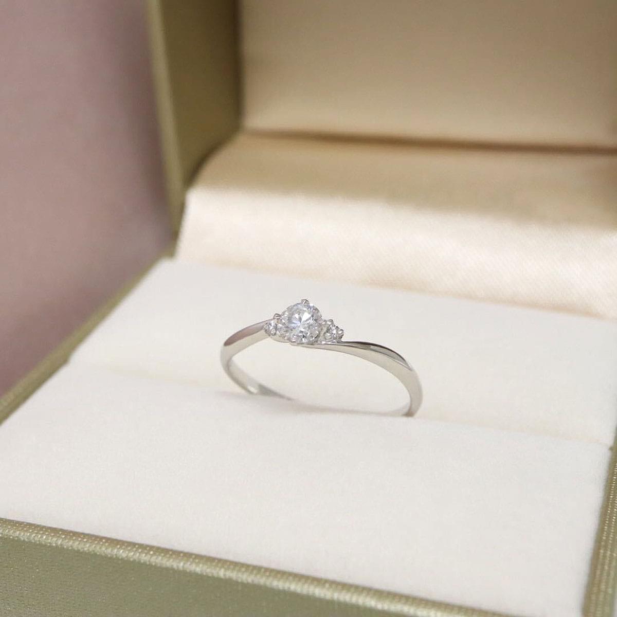 Anel Noivado Honra Ouro Branco - Imagem 4